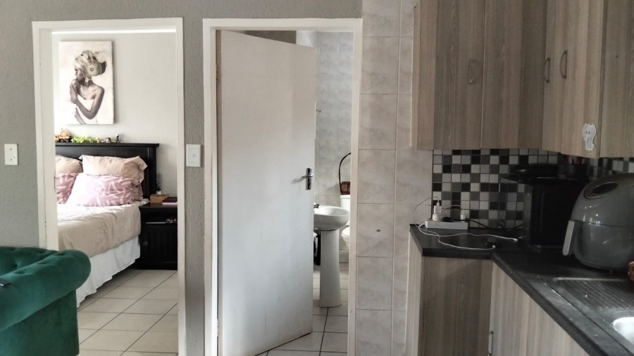 2 Bedroom Property for Sale in Safari Gardens North West